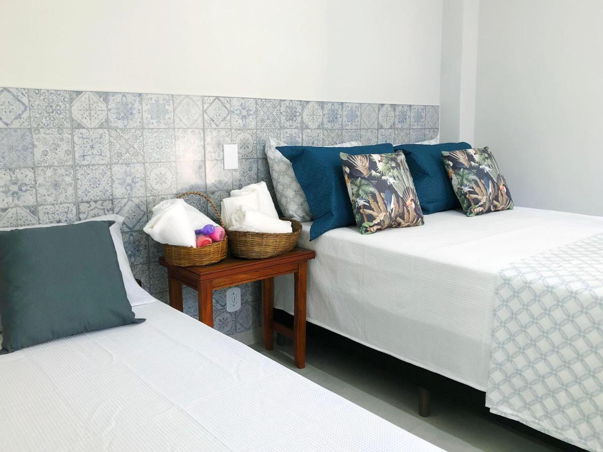 Quarto Triplo com Banheiro Privativo