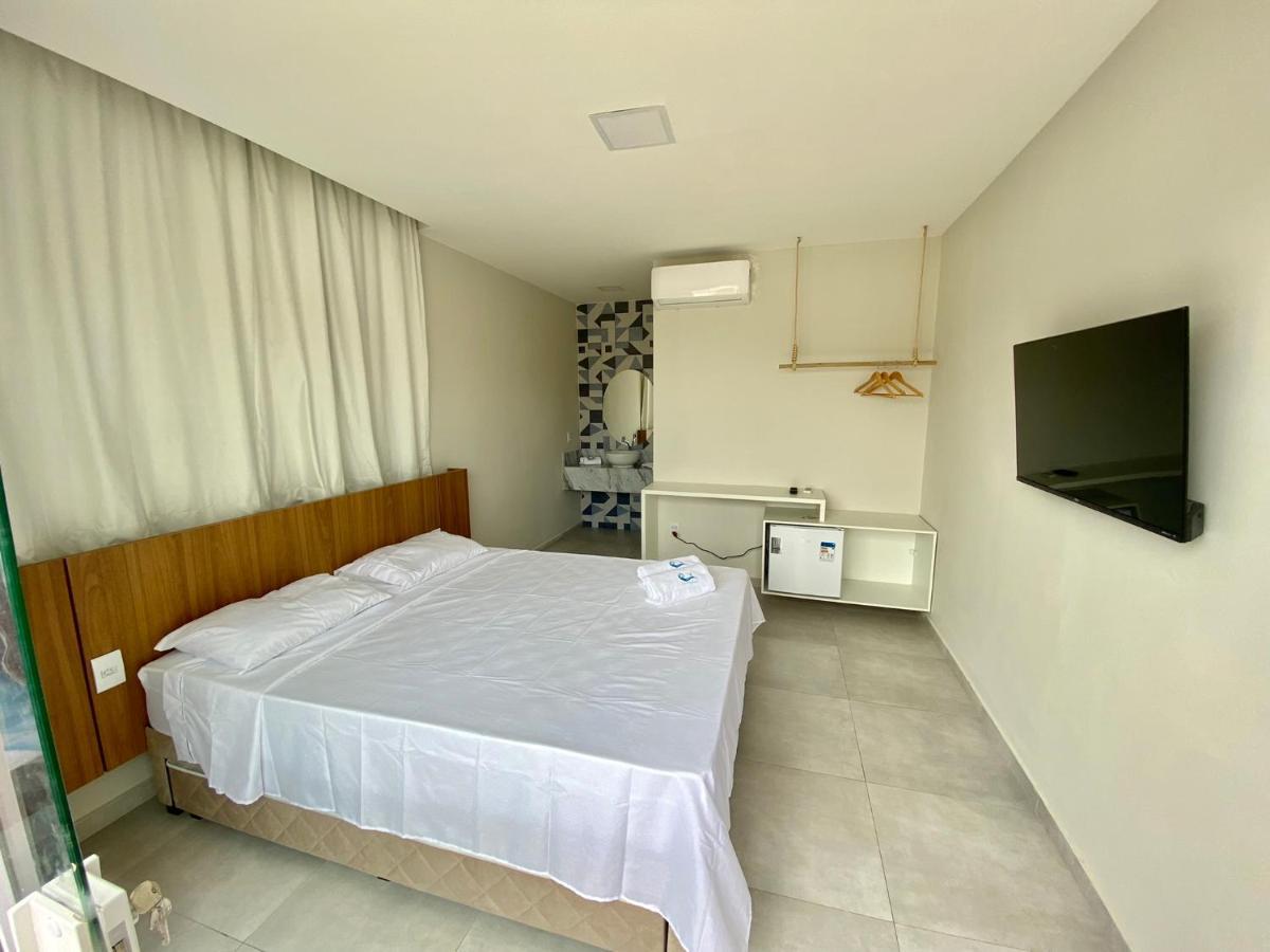 Quarto Deluxe (2 Adultos + 1 Criança)