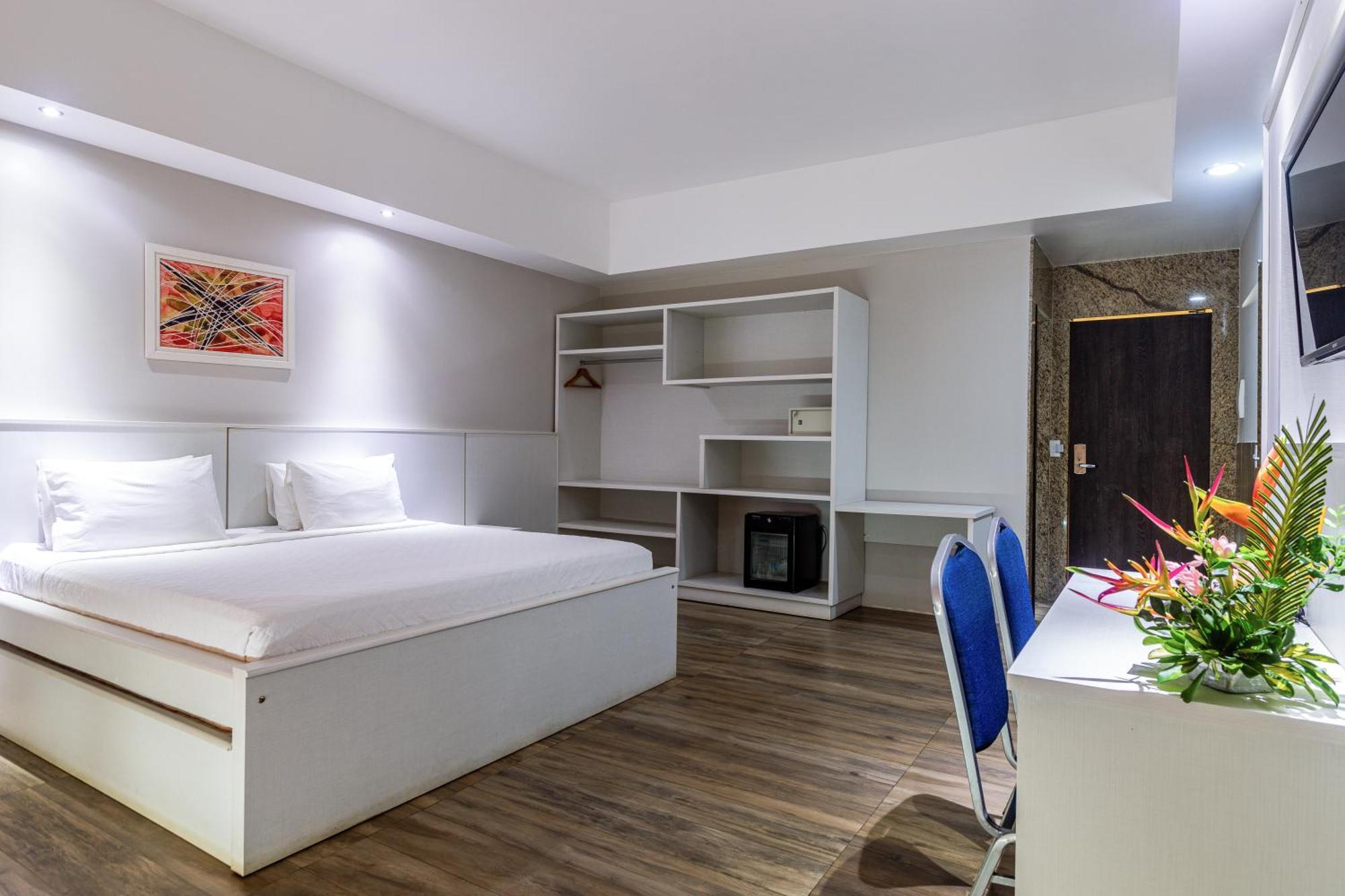 Master Suite - Double room (2 children free under 12),1220693176:JPEG