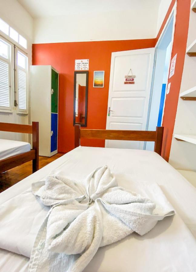 Quarto Duplo com WC Partilhado