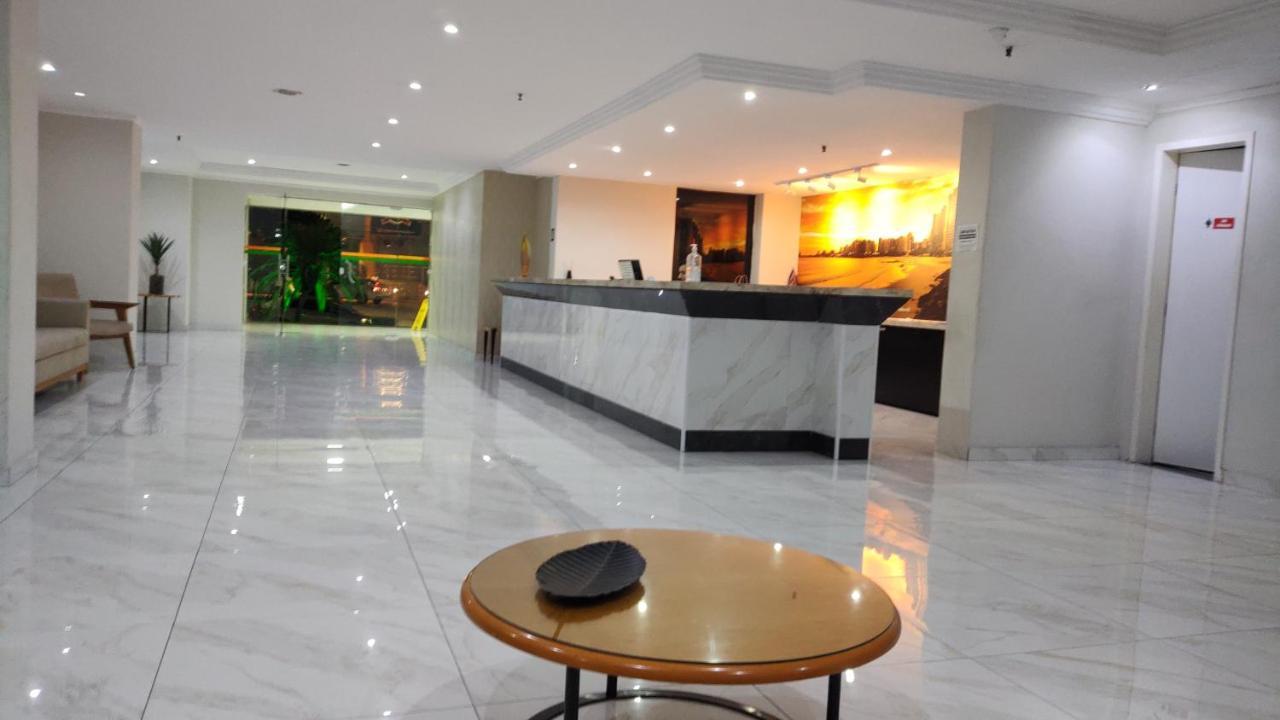 Apartamento com 1 Quarto