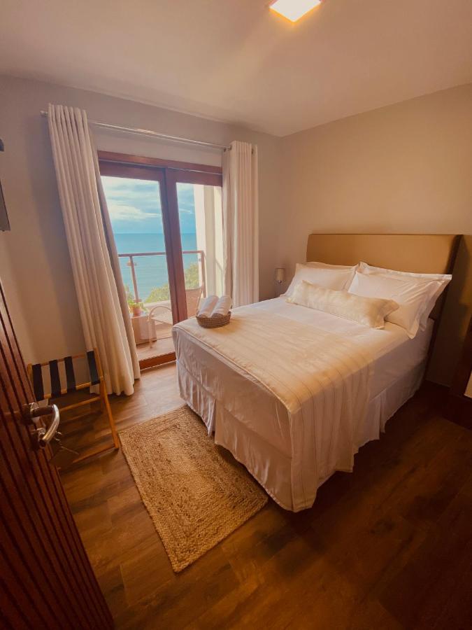 Quarto Duplo Deluxe com Varanda e Vista do Mar