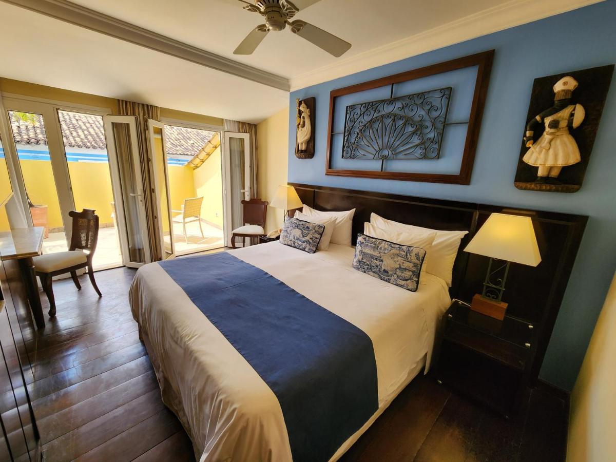 Superior Room with Balcony,1306456093:JPEG