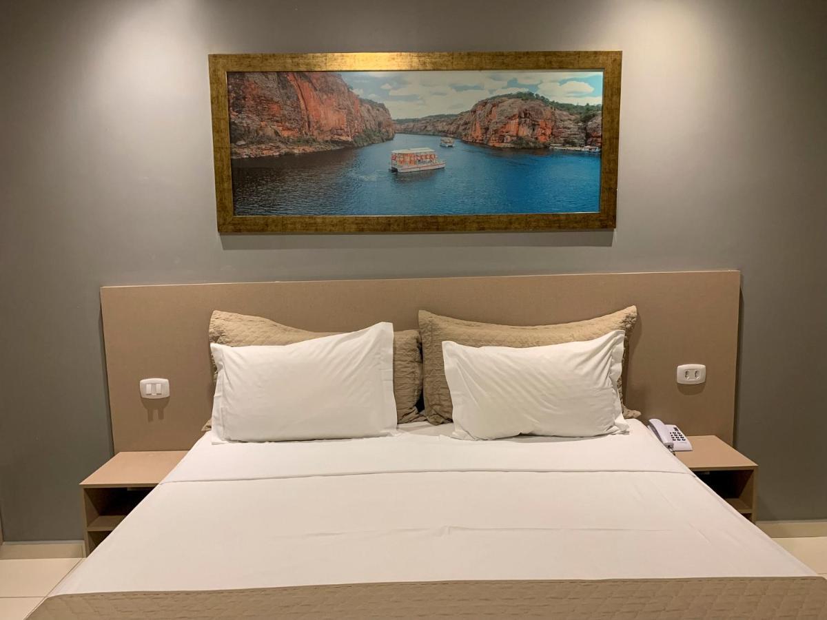 Quarto com Cama de Casal ou 2 de Solteiro