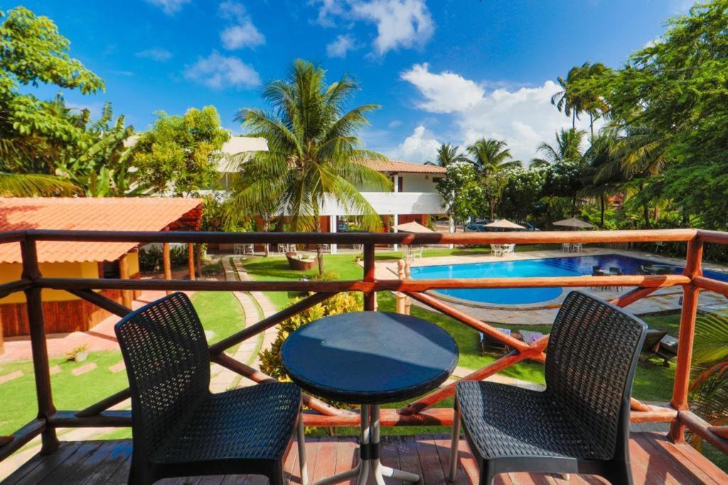 Quarto Duplo Superior com Vista para a Piscina