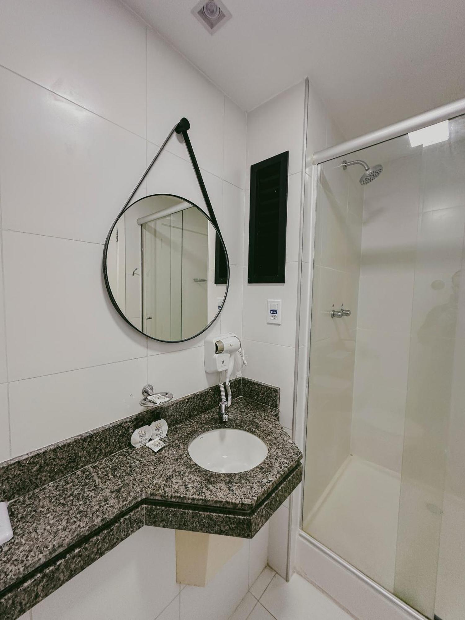 Quarto Superior com 2 Camas de Solteiro