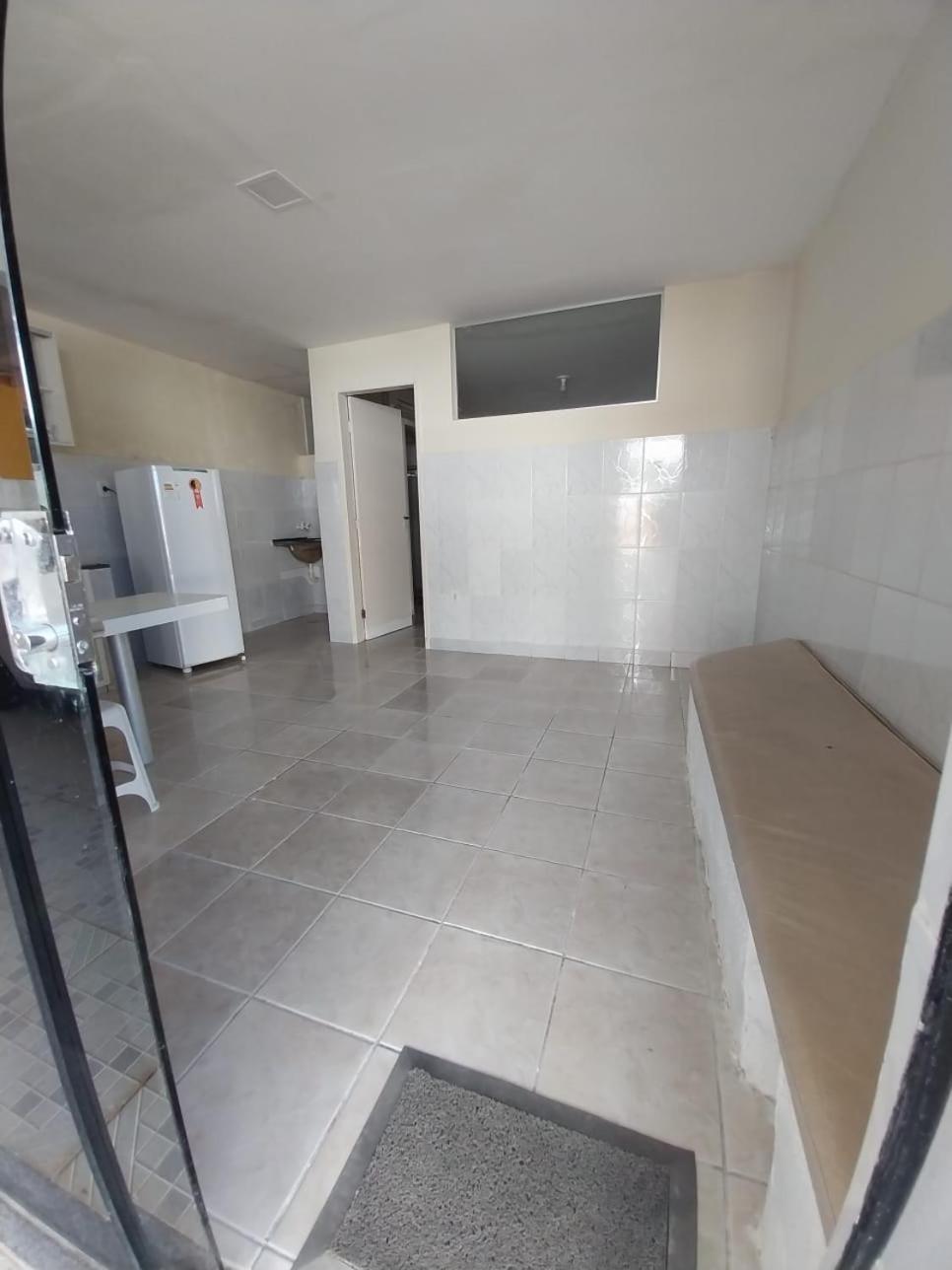 Apartamento com Chuveiro