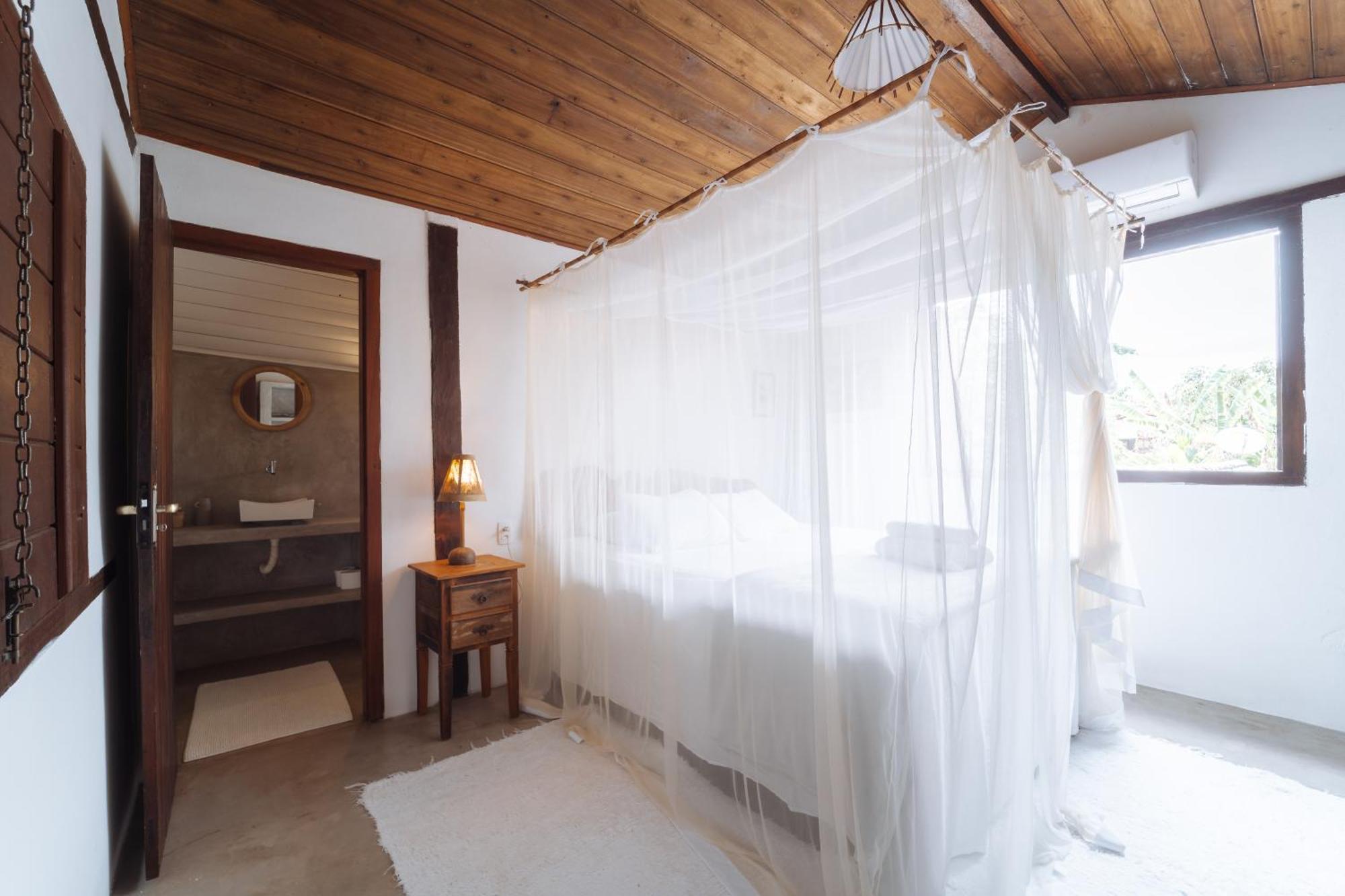 Quarto Queen com Vista para o Jardim