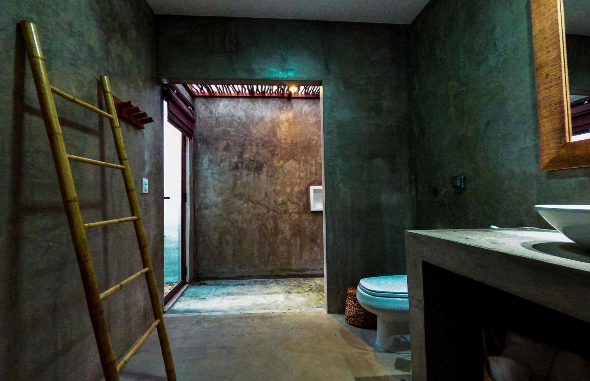 Vila com Piscina Privativa