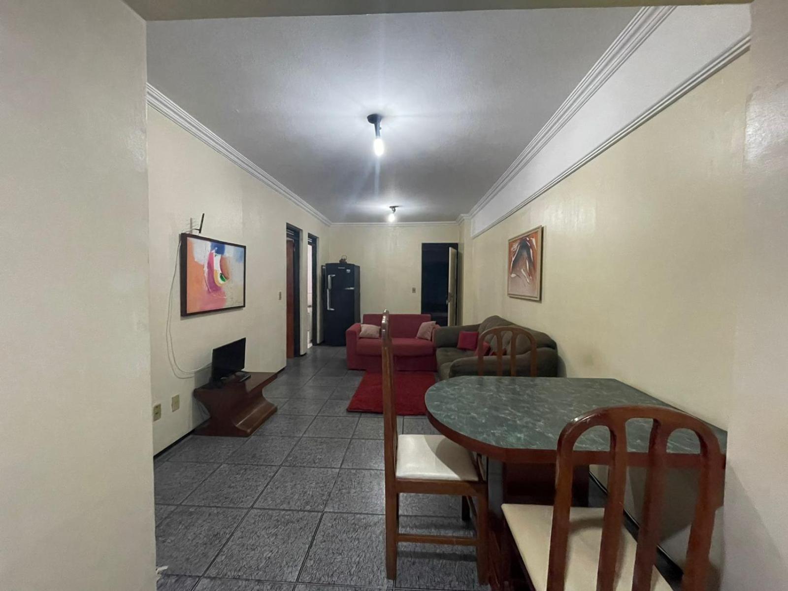 Apartamento com 1 Quarto