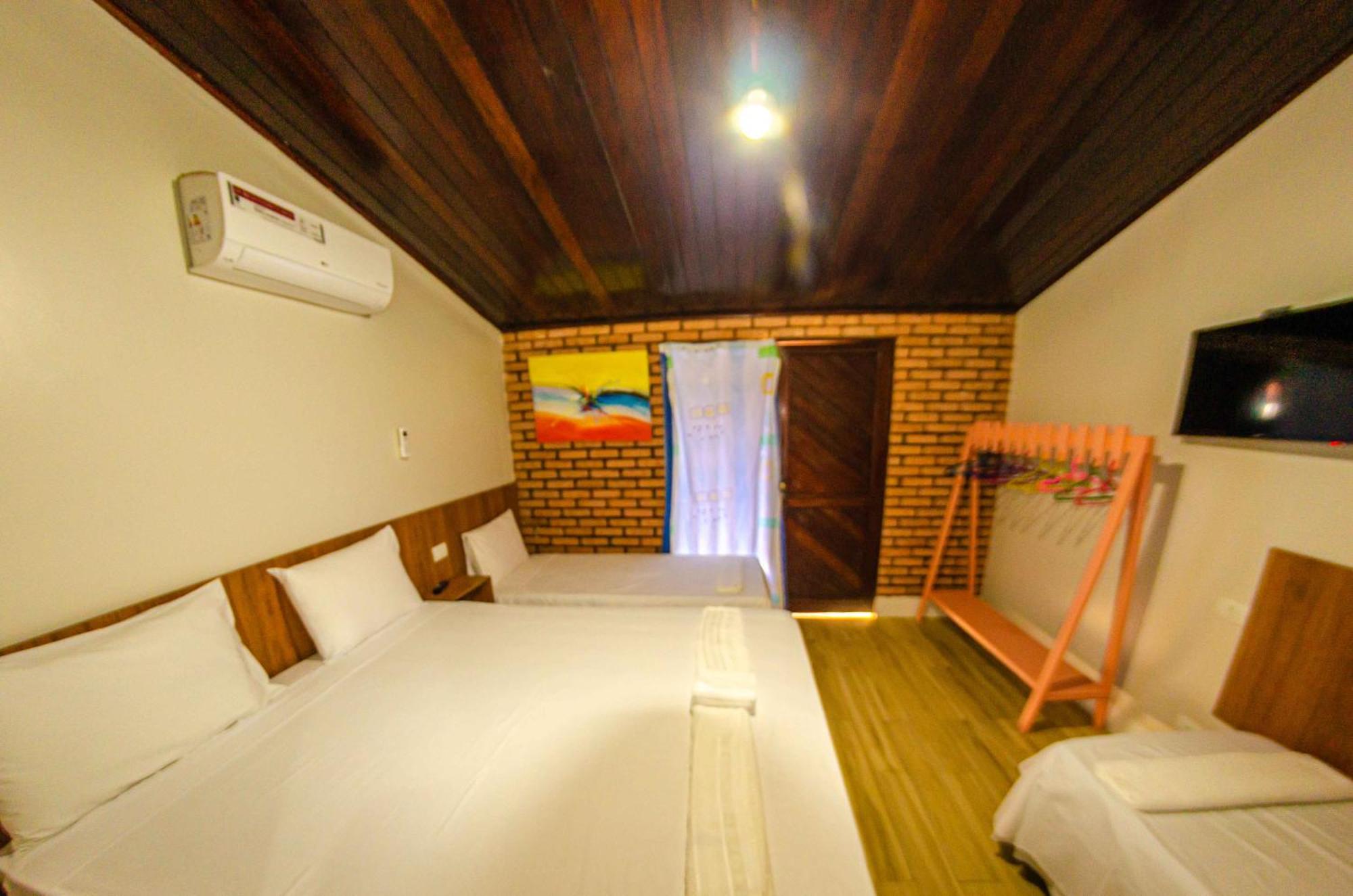 Quarto Quádruplo com Varanda