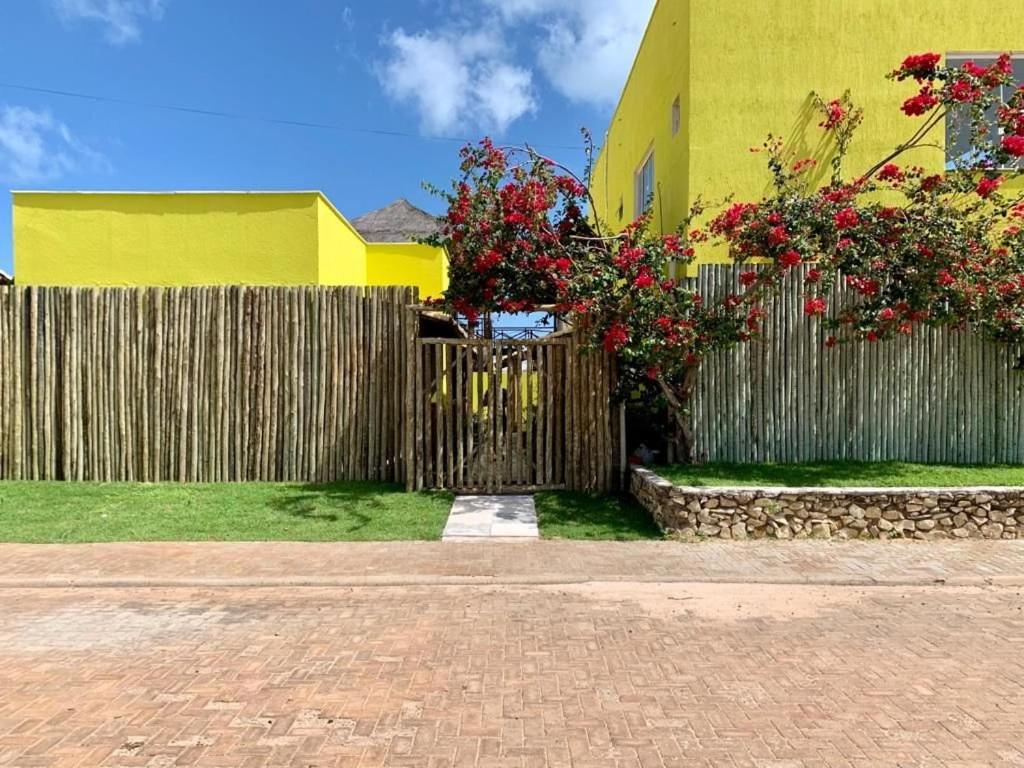 Vila com Piscina Privativa