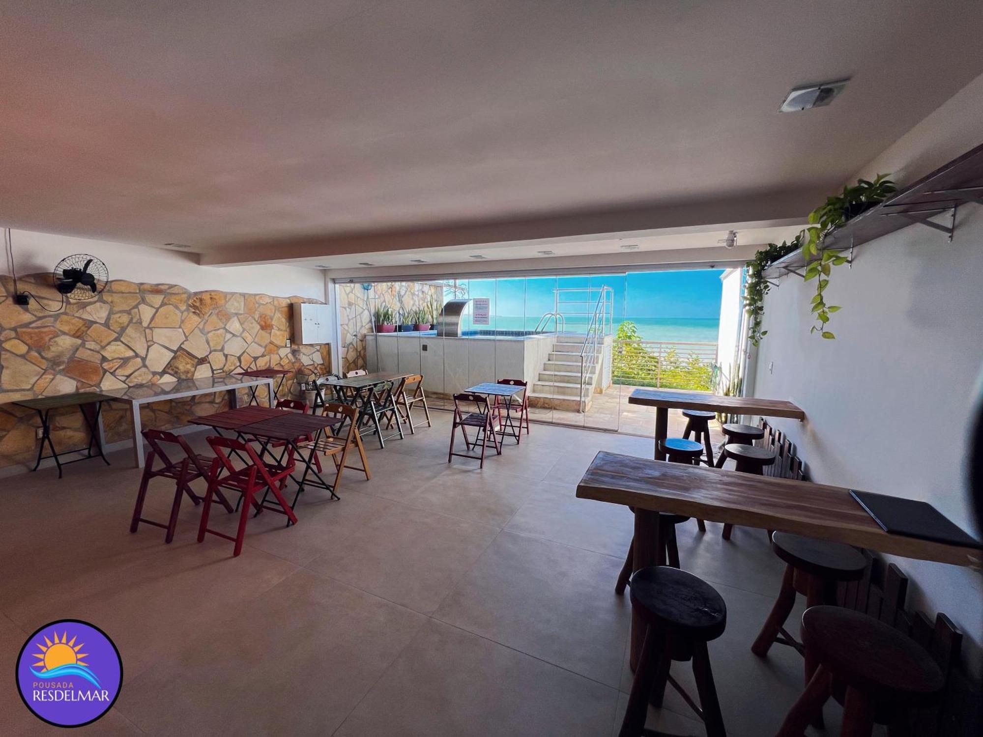 Quarto Família com Vista do Mar