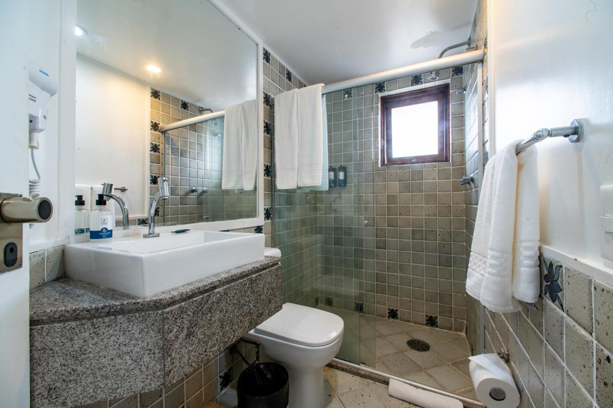 Two-Bedroom Apartment with Balcony and Sea View with living room,1611076119:JPEG