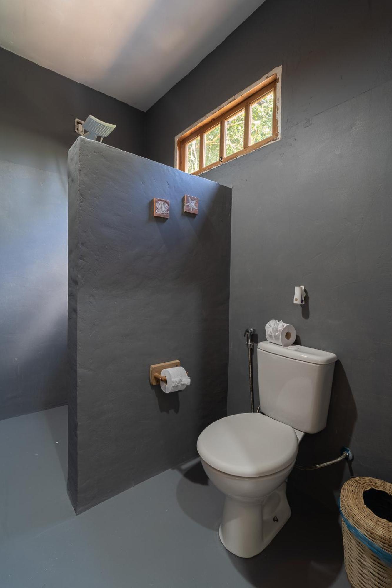 Quarto Triplo com Vista Piscina