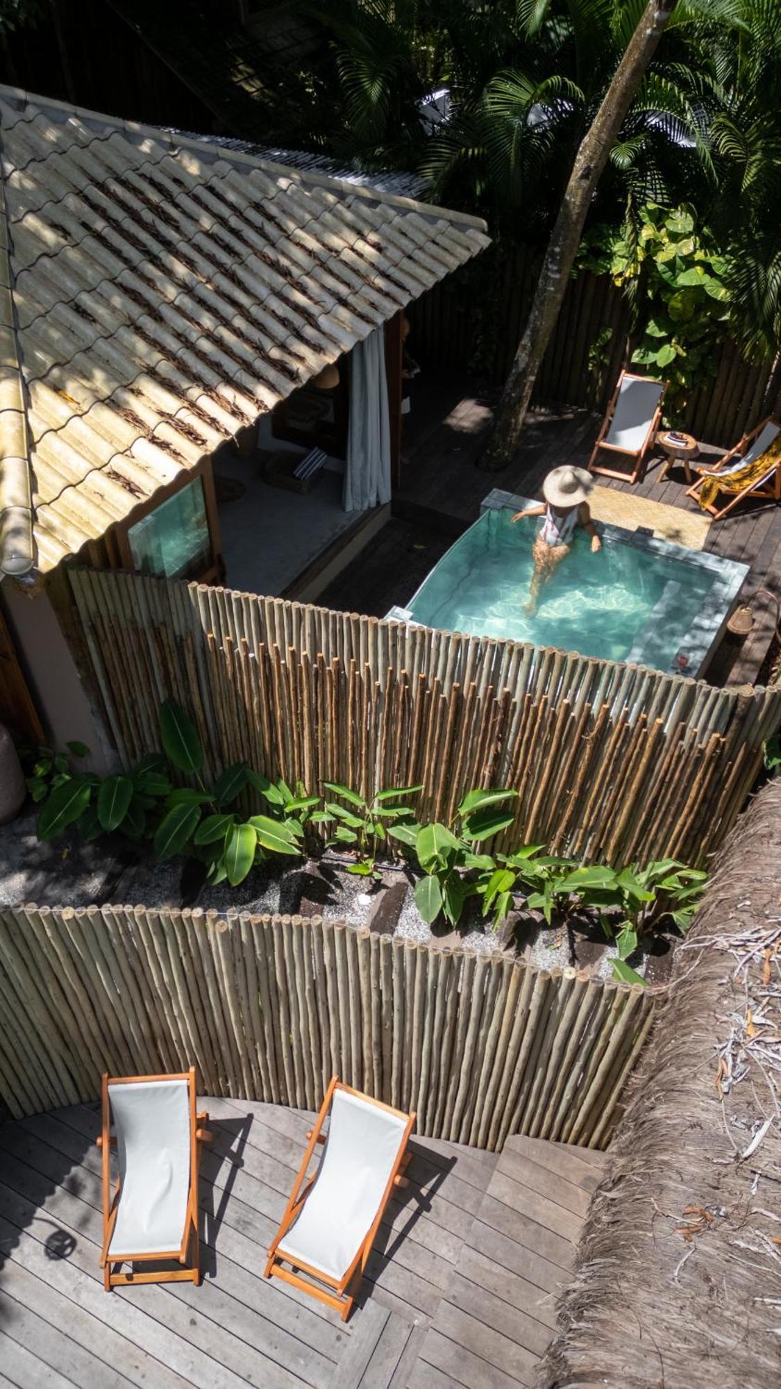 Suíte com Piscina Privativa