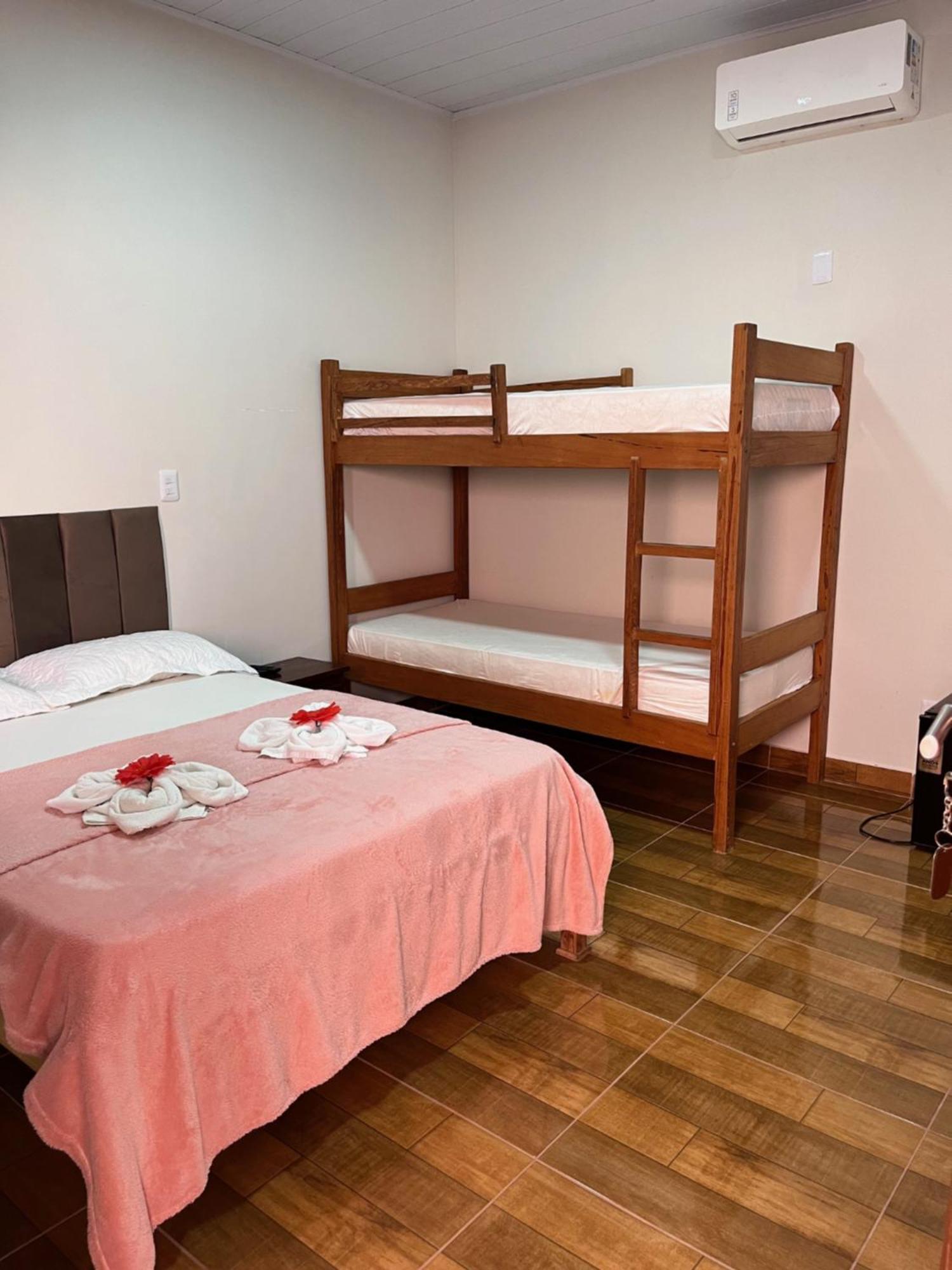 Quarto Família com Vista para o Jardim