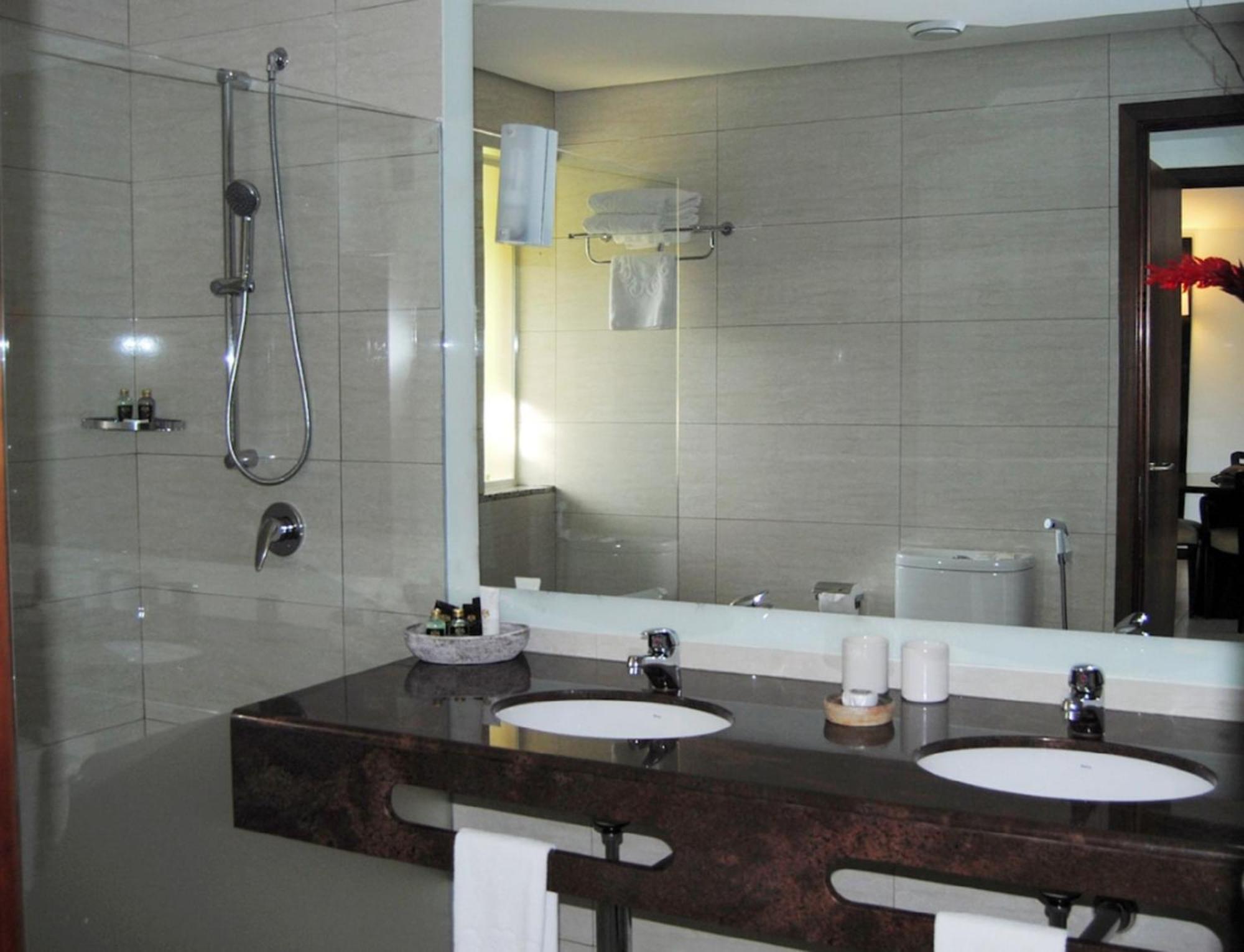 Deluxe Room,1678636267:JPEG
