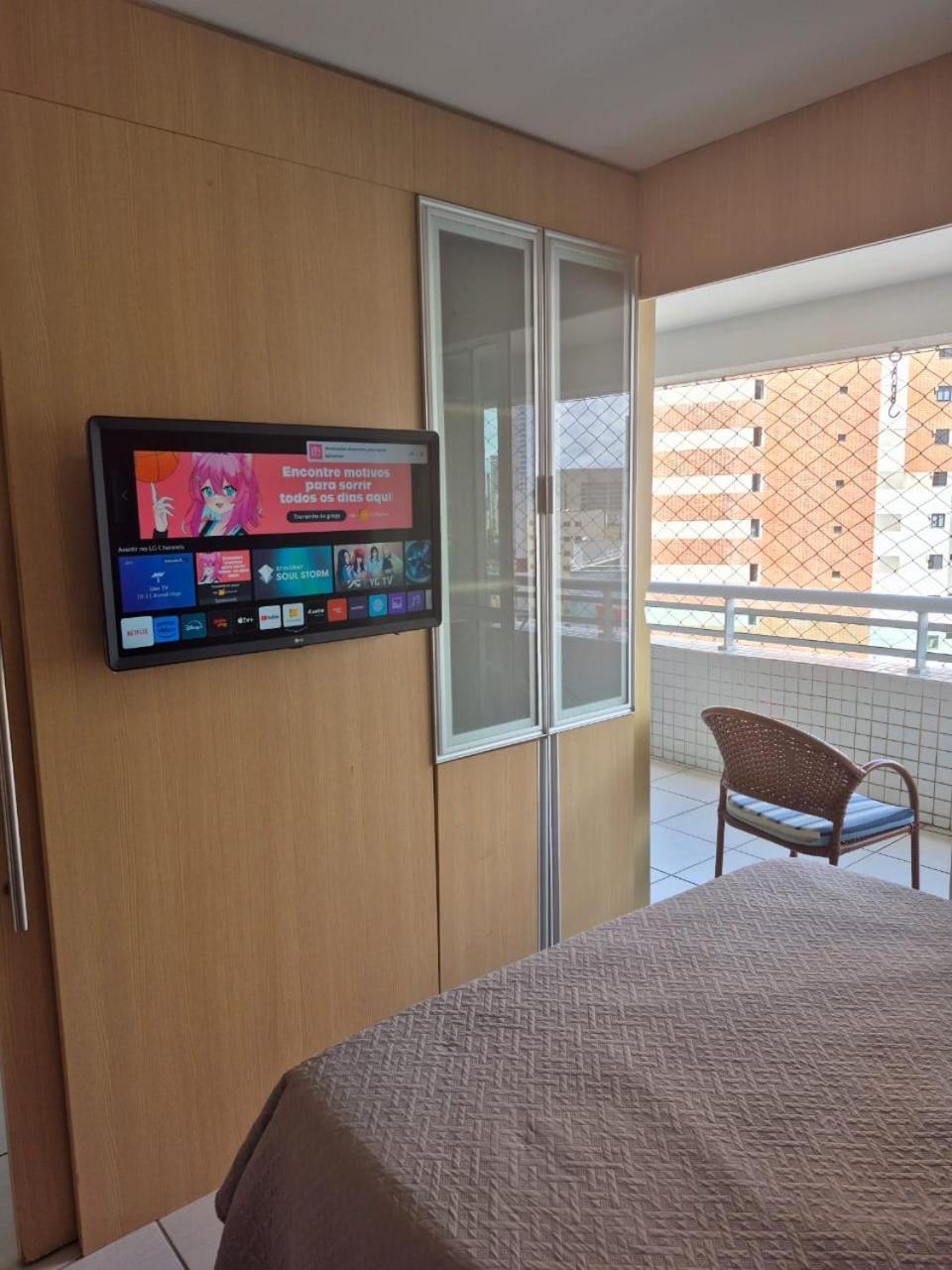 Apartamento Deluxe com 2 Quartos e Varanda