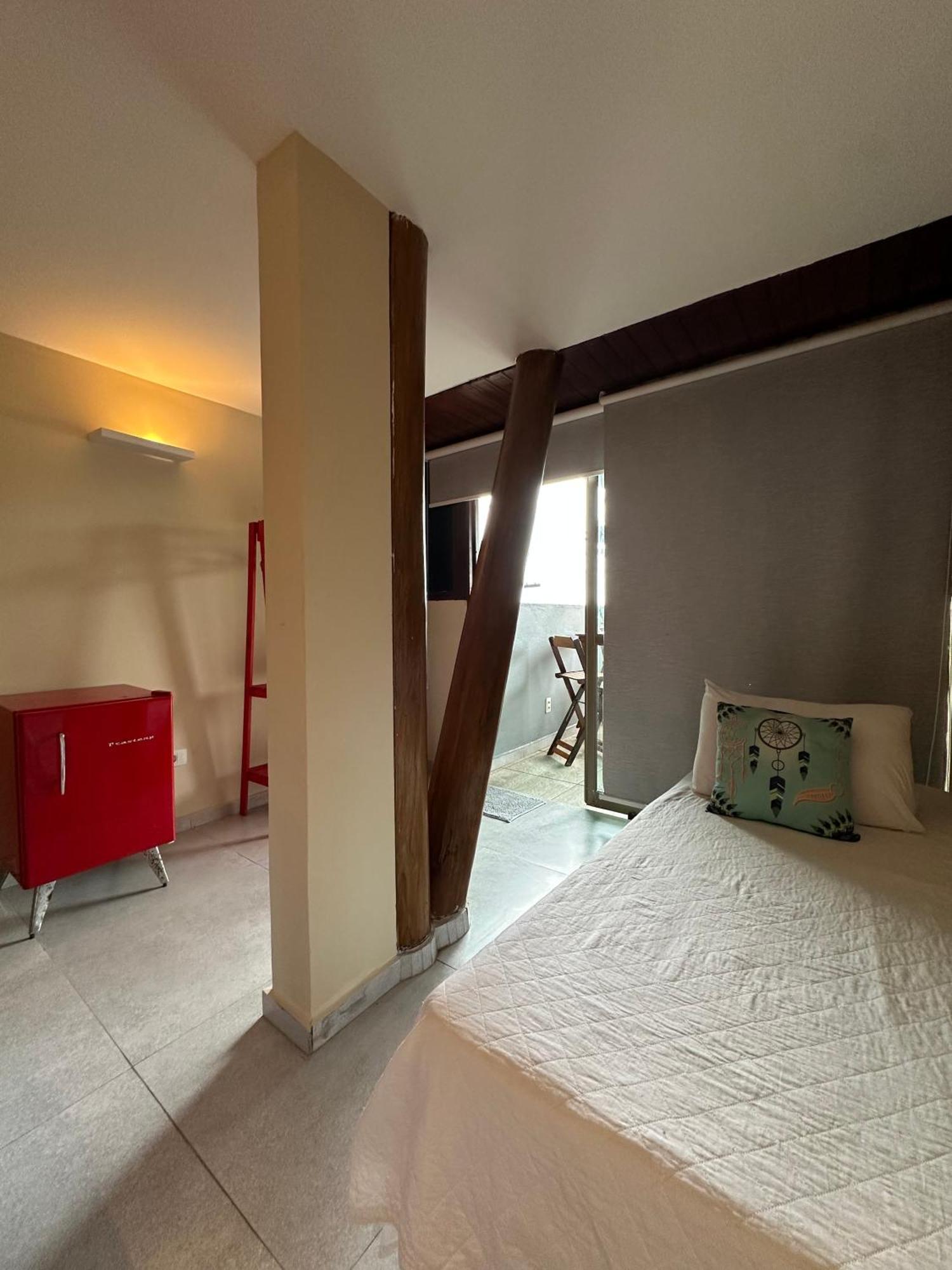 Quarto Triplo com Varanda