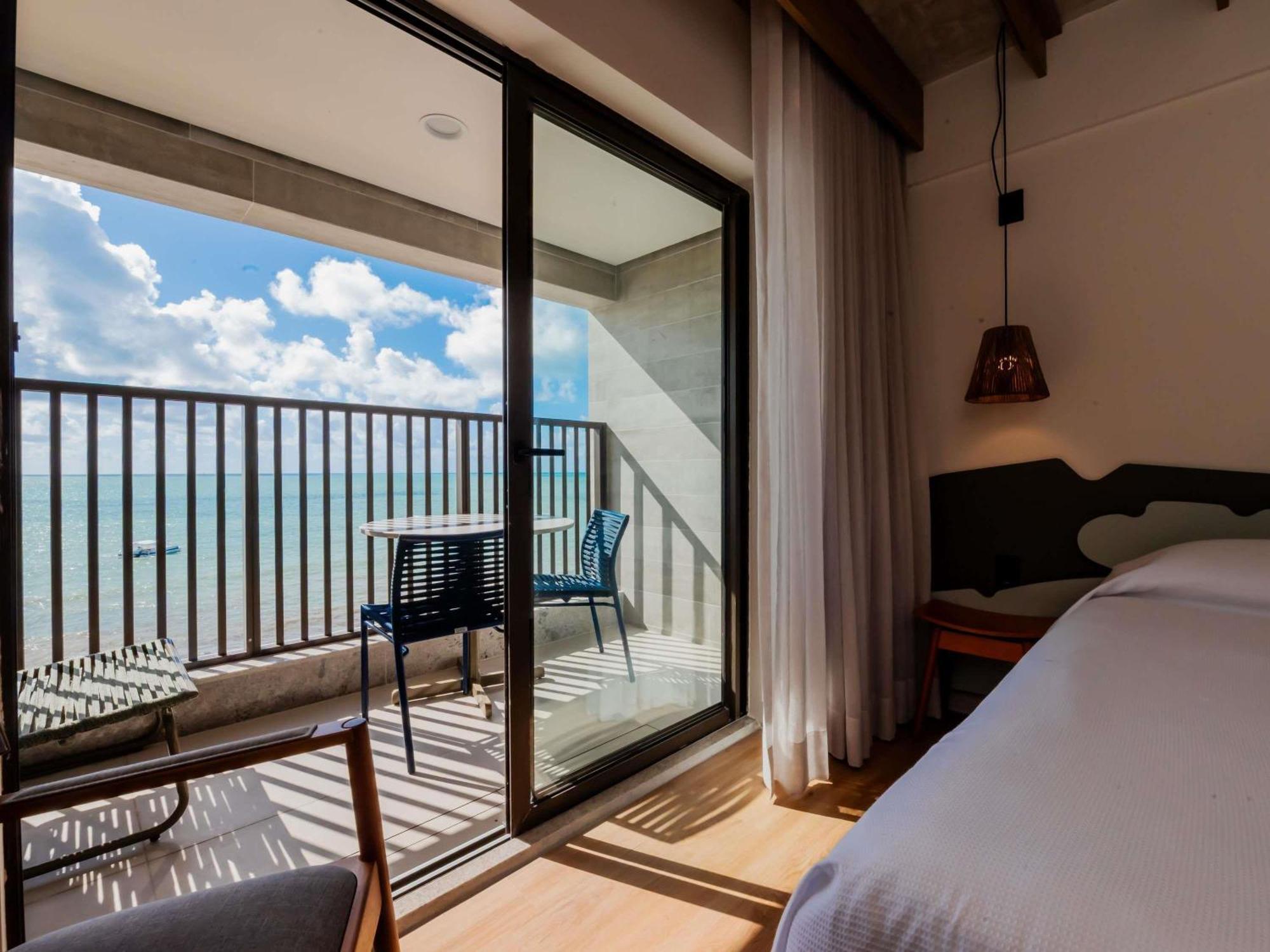 Quarto Duplo Standard com Varanda e Vista do Mar