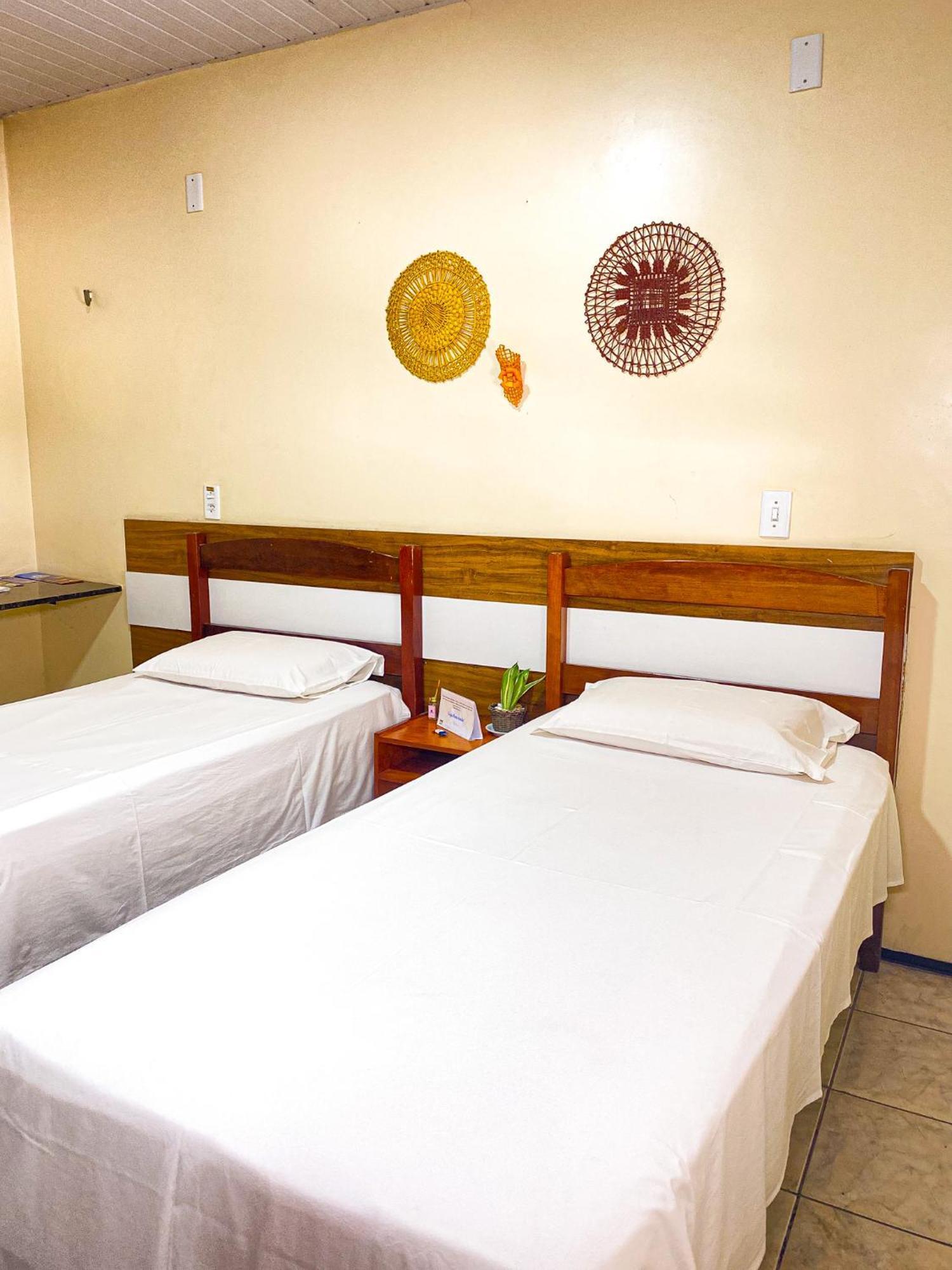 Quarto com Cama de Casal ou 2 de Solteiro
