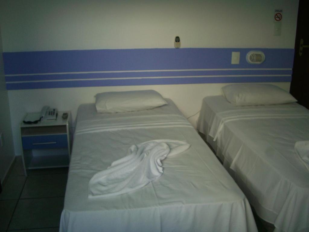 Quarto com Cama de Casal ou 2 de Solteiro e Varanda