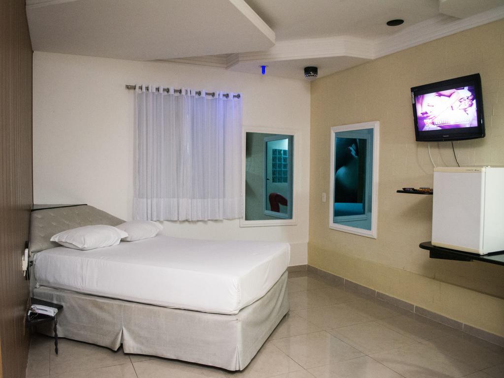 Deluxe Double Room with DVD,210550889:JPEG