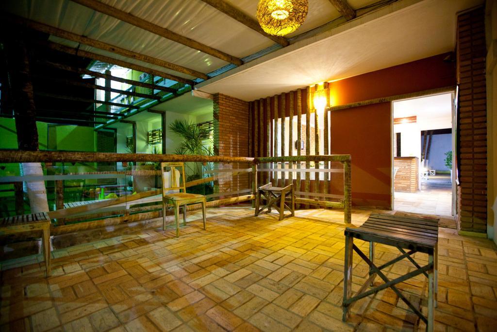 Quarto Triplo com Varanda