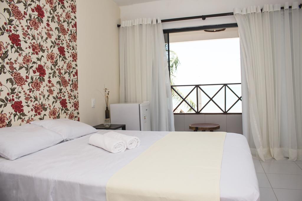 Quarto Duplo com Varanda e Vista do Mar