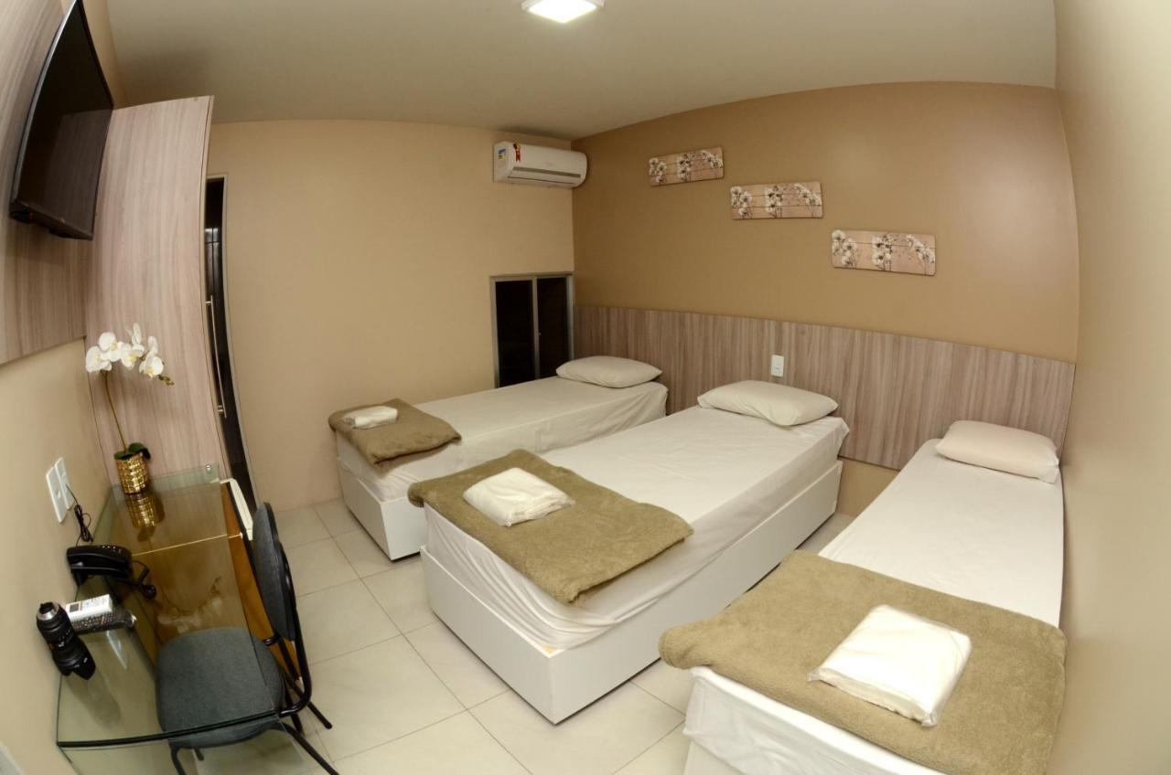 Quarto Triplo Básico