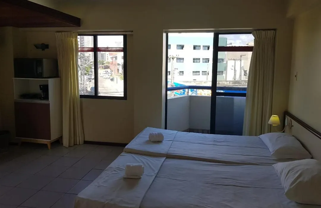 Manos Royal Flat Tambau-1