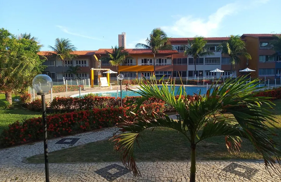 Ap 2 Qts - Fortaleza - Praia Do Futuro - Piscinas - Wifi - Ar-Cond - Garagem-1