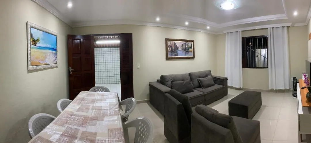 Casa Ampla Com Piscina E Churrasqueira-1