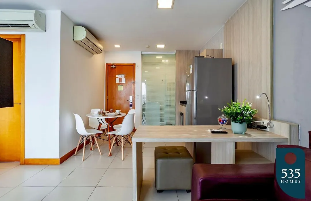 Linda Suite Com Cozinha Compacta Em Regiao Central-1
