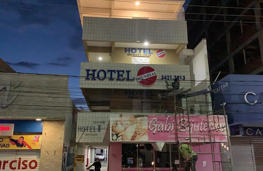 Hotel Mundial-1