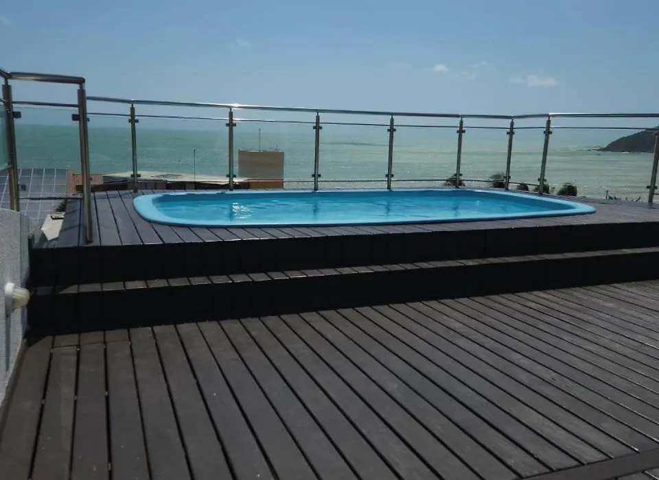 Confortável apartamento de 2 quartos para 5 pessoas, totalmente mobiliado, com wifi e netflix, localizado a uma quadra do calçadão da Praia de Ponta Neg,ra, prédio com piscina, churrasqueira e portaria virtual e eletrônica 24 horas-1