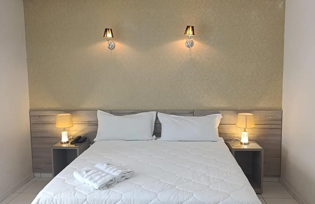 Hotel Sabrina-1