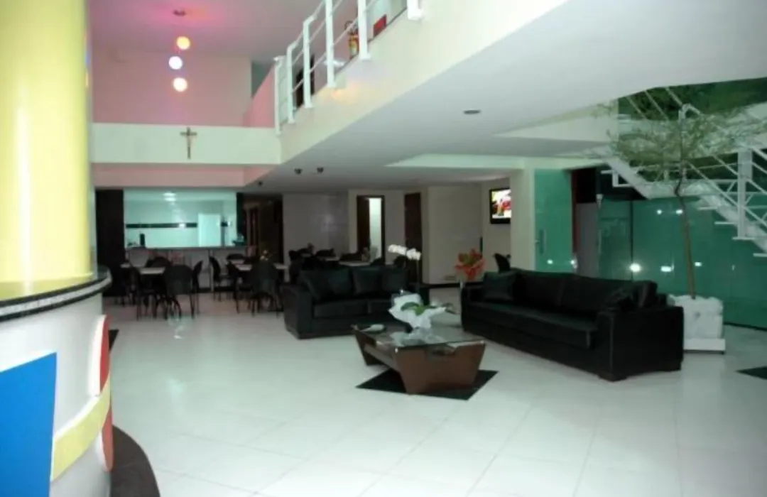 Hotel Piramide Pituba - Rua Pernambuco-1