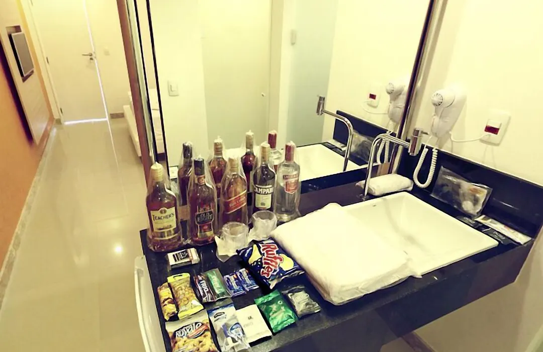 Dom Suites Motel (Adults Only)-1