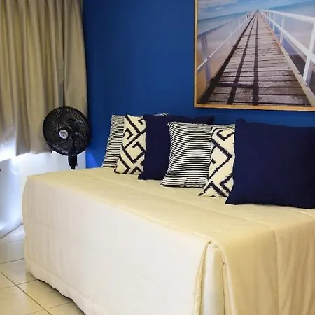 Ana Marinho Flat 702-3