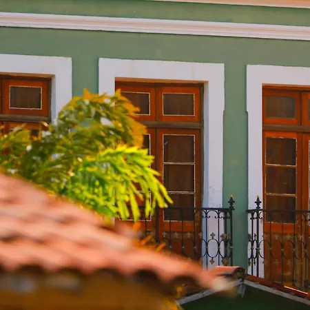 Estalagem Bonfim, 351-2