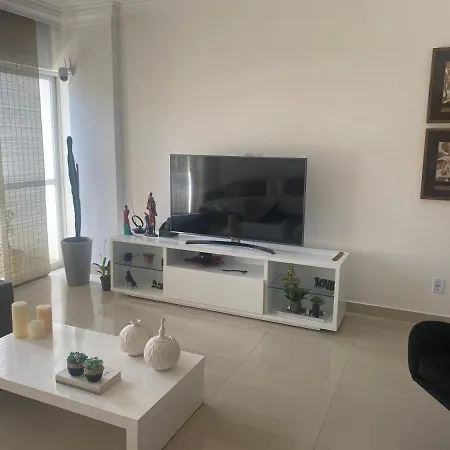 Em Frente A Praia, Bem Localizado!-2