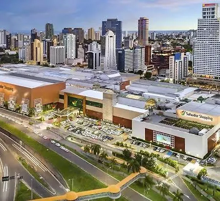 Flat Climatizado, Com Piscina E Academia No Coracao Comercial De Salvador-3