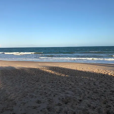 2 Suítes, Guarajuba, piscina frente mar-2