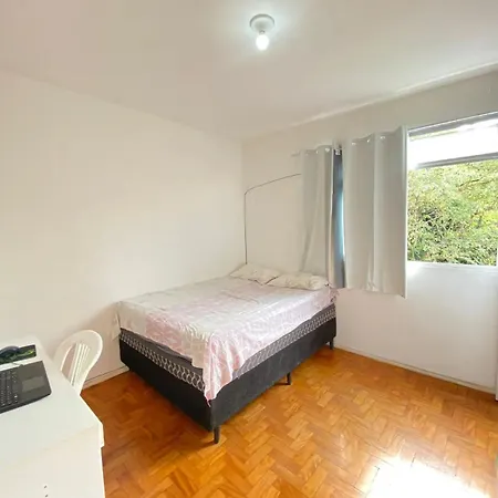 Quarto Espacoso E Silencioso-3