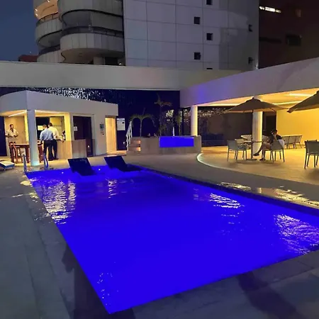 Iate Plaza Hotel 402-2