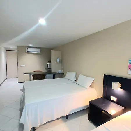Ambassador Flat-3