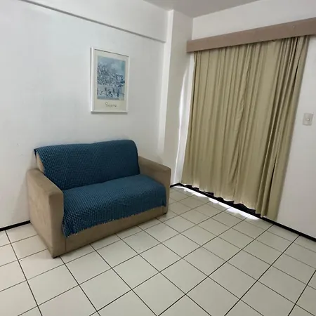 Flat Biarritz Ao Lado da Litorânea l Ferreira Hospedagens-2