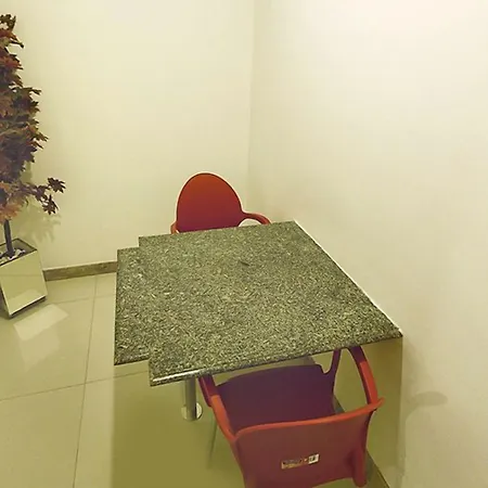 Dom Suites Motel (Adults Only)-3